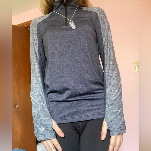 Champion Gray long-form shirt - Picture 5 of 5